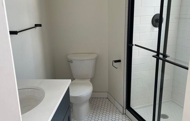 Studio, 1 bath, 300 sqft, $1,150, Unit 205