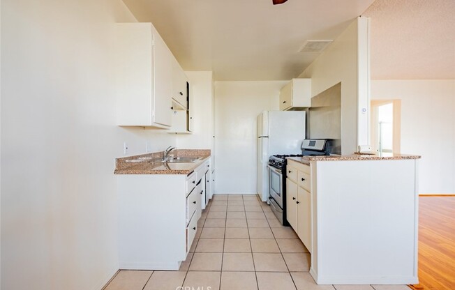 1 bed, 1 bath, 600 sqft, $1,900, Unit 5