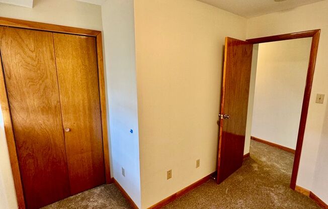 2 beds, 1 bath, $1,300, Unit 2