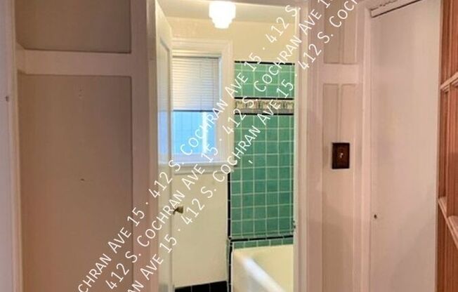 412 S COCHRAN AVE