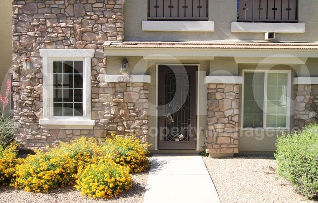 1366 S SABINO DR