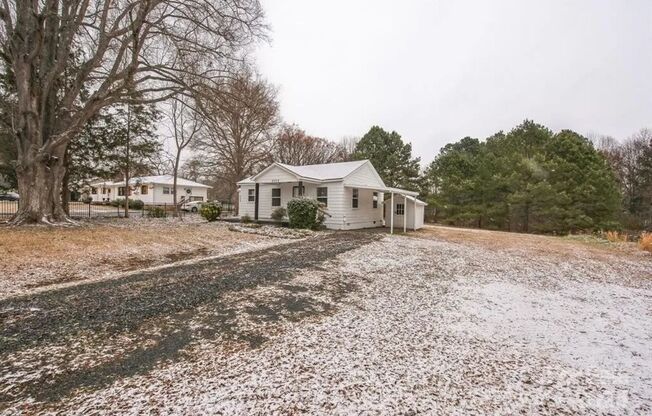 Welcome to this Beautiful Newly Renovated 2-bedroom, 1-bathroom home located in the desirable Mint Hill, NC.