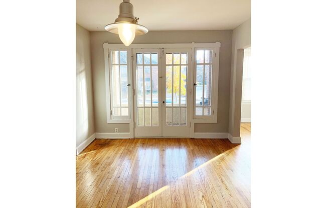 2 beds, 1 bath, 850 sqft, $1,595, Unit 420-15