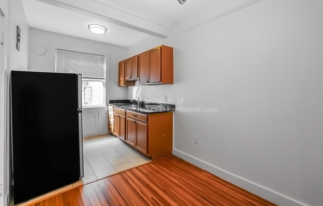2245 LARKIN