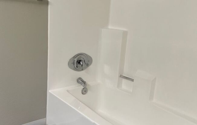 1 bed, 1 bath, 600 sqft, $1,800, Unit 18