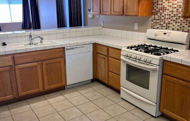 3 Bedroom/2 Full Bathrooms Stockton