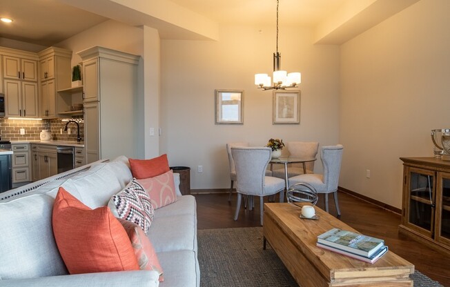 2 beds, 2 baths, 1,140 sqft, $2,925, Unit P28