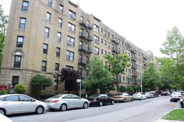 1 bed, 1 bath, 700 sqft, $2,400, Unit 3D