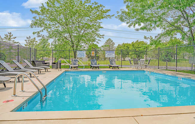 Brixin Franklin Apartments & Townhomes Outdoor Pool