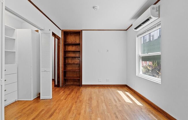 322 1/4 COLUMBIA AVE