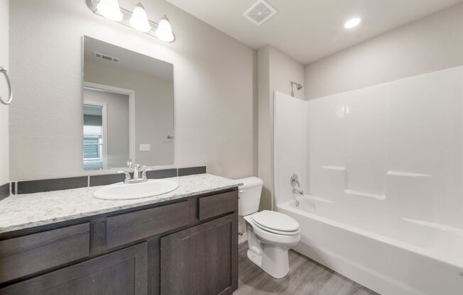 3 beds, 2 baths, 1,304 sqft, $1,829, Unit 568