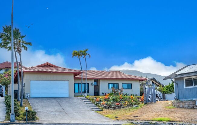 Fully Furnished, 3 Bed/3 Bath, Waiehu Heights Home with Expansive Ocean Views