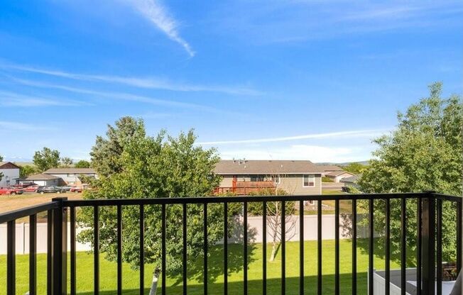 Nice 3 bed 2 bath townhouse in the Heights!