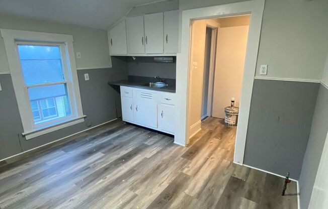 2 beds, 1 bath, $800