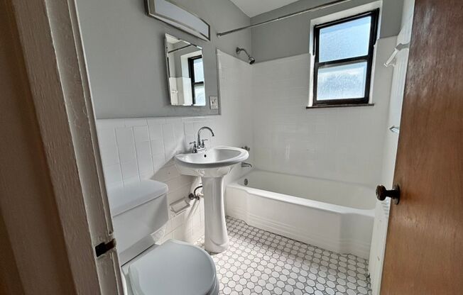 2 beds, 1 bath, 800 sqft, $1,790, Unit 6230 Fifth Ave. #120D