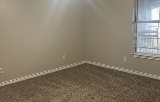 1 bed, 1 bath, 543 sqft, $749