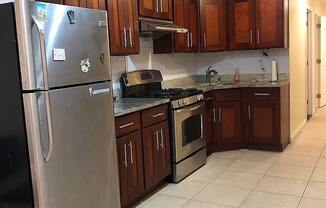 2 beds, 1.5 baths, $4,100, Unit 1L