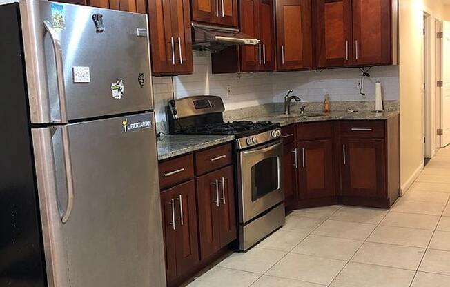 2 beds, 1.5 baths, $4,100, Unit 1L