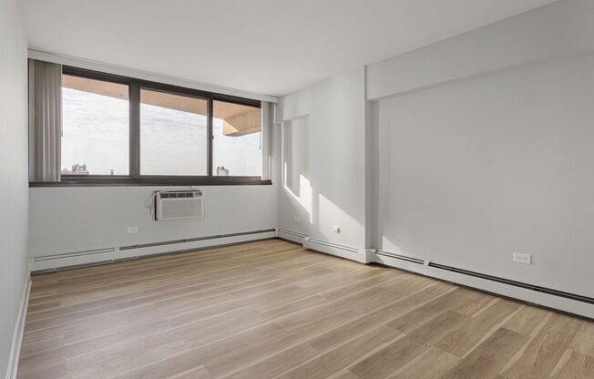 2 beds, 1.5 baths, 976 sqft, $3,000, Unit 12K