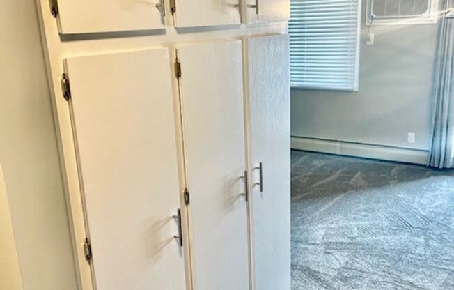 1 Bed/1 Bath Condo by Hyland Park Reserve! Available July 1
