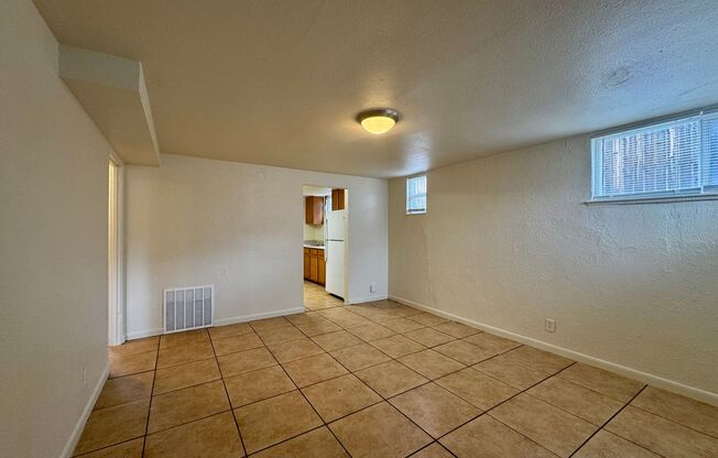 1401 Elmira St