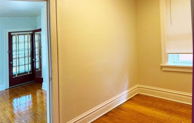2 beds, 1 bath, 888 sqft, $1,275, Unit Arsenal Street-6328