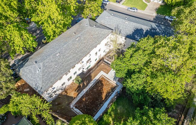 McClatchy Hillside apartments