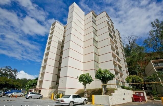 Mililani ~ Cathedral Point 2 Bedroom 1 Bath and Assigned 1 Parking Stall