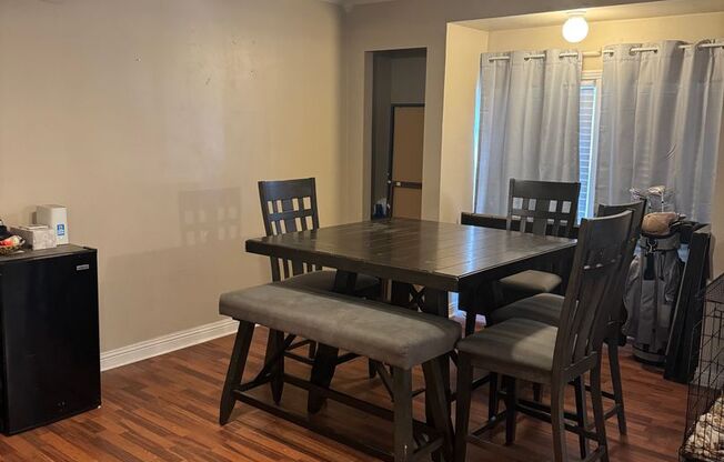 2 beds, 1 bath, $1,000