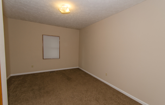 4 beds, 1 bath, $2,150