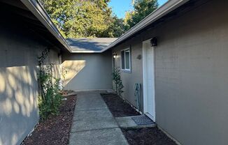 2 beds, 1 bath, $1,495