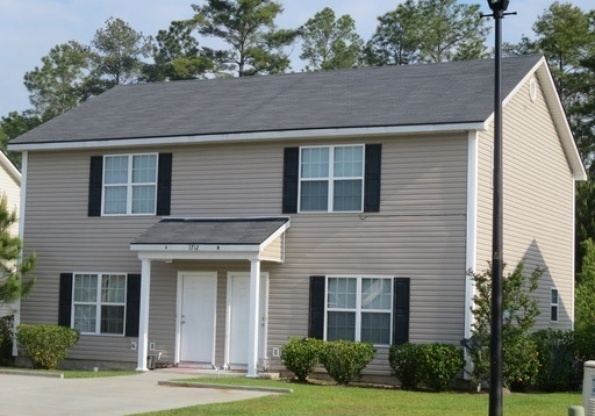 3 bedroom, 2 1/2 bath Duplex