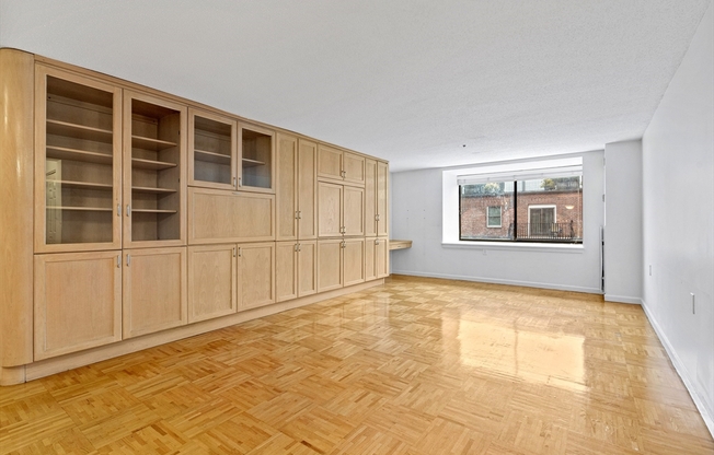 2 beds, 2 baths, 1,306 sqft, $4,500, Unit 418