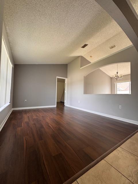 2405 LINCOLNSHIRE CT