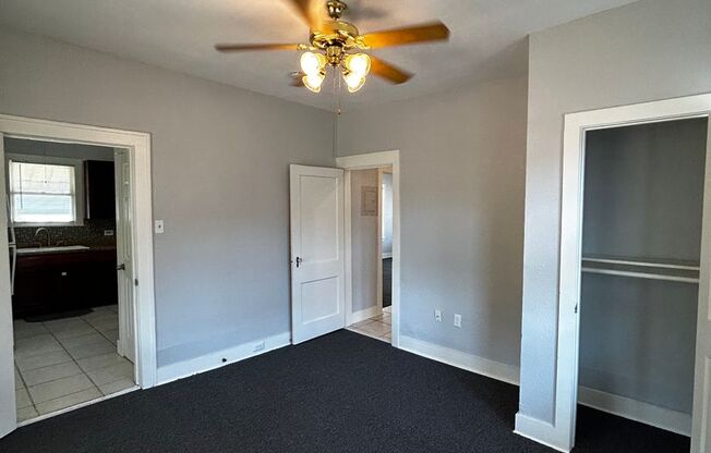 2 beds, 1 bath, $1,195