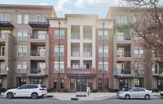 1 bed, 1 bath, 804 sqft, $1,225, Unit 1-416
