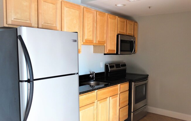 2 beds, 1.5 baths, 775 sqft, $2,200, Unit 219