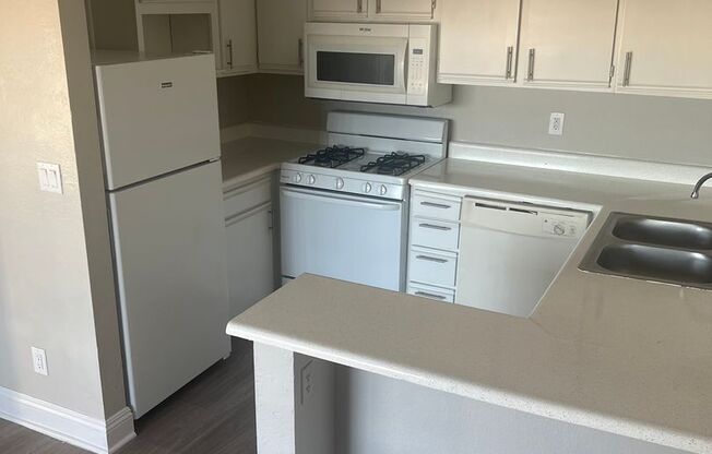 2 beds, 2 baths, 1,085 sqft, $1,356, Unit CA 5155-211
