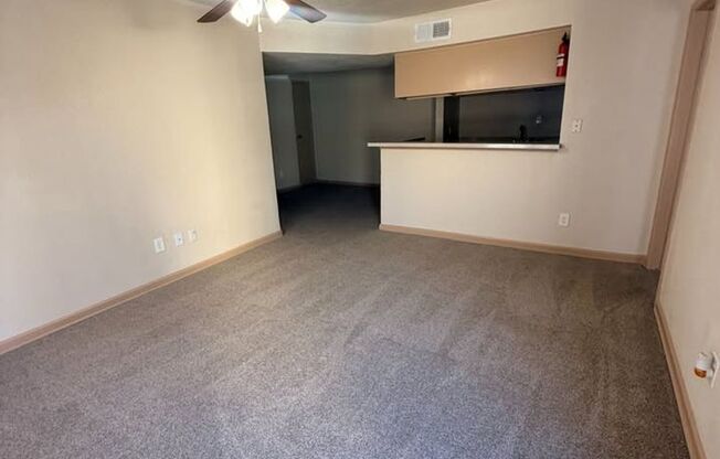 3 beds, 2 baths, 1,100 sqft, $1,395, Unit 1516
