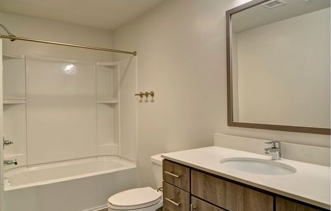 Studio, 1 bath, 561 sqft, $1,300, Unit 226