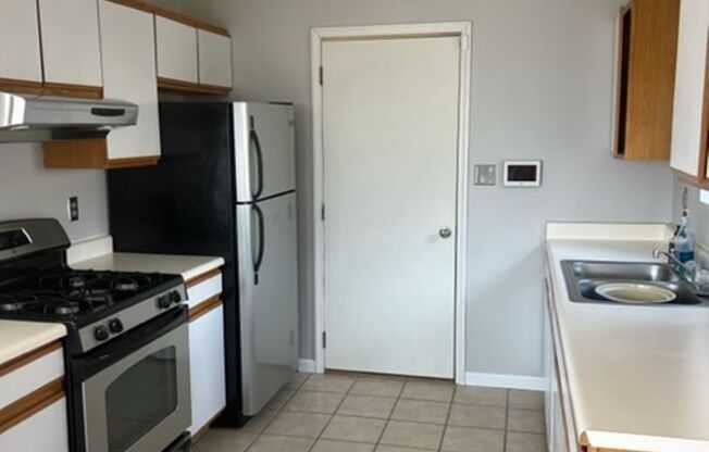 2 beds, 1 bath, $1,500