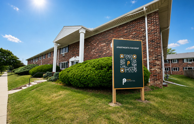 1 bed, 1 bath, $1,295, Unit 215