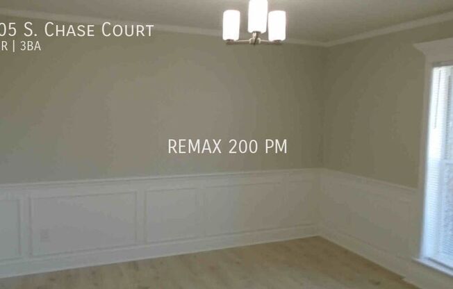 305 S CHASE CT