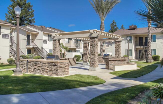 Courtyard with Gas Grill.jpg