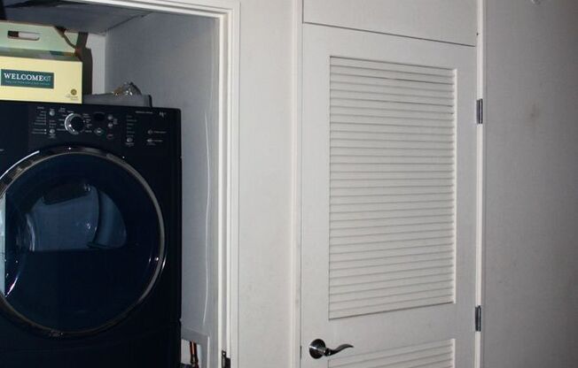 2 beds, 2 baths, $4,000