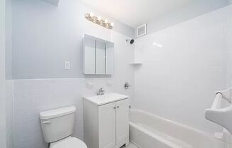 1 bed, 1 bath, $2,050, Unit D2