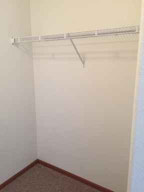 2 beds, 2 baths, 985 sqft, $1,025, Unit 216
