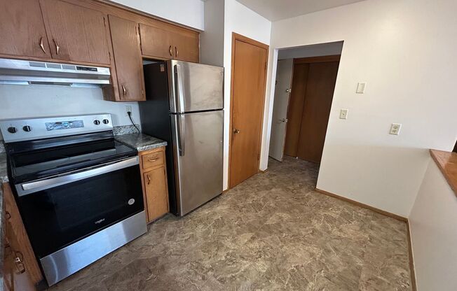 1 bed, 1 bath, $995, Unit 10