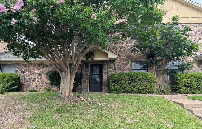2721 Hurstview Dr.