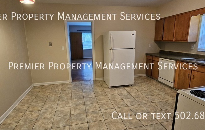 121 MCARTHUR DR